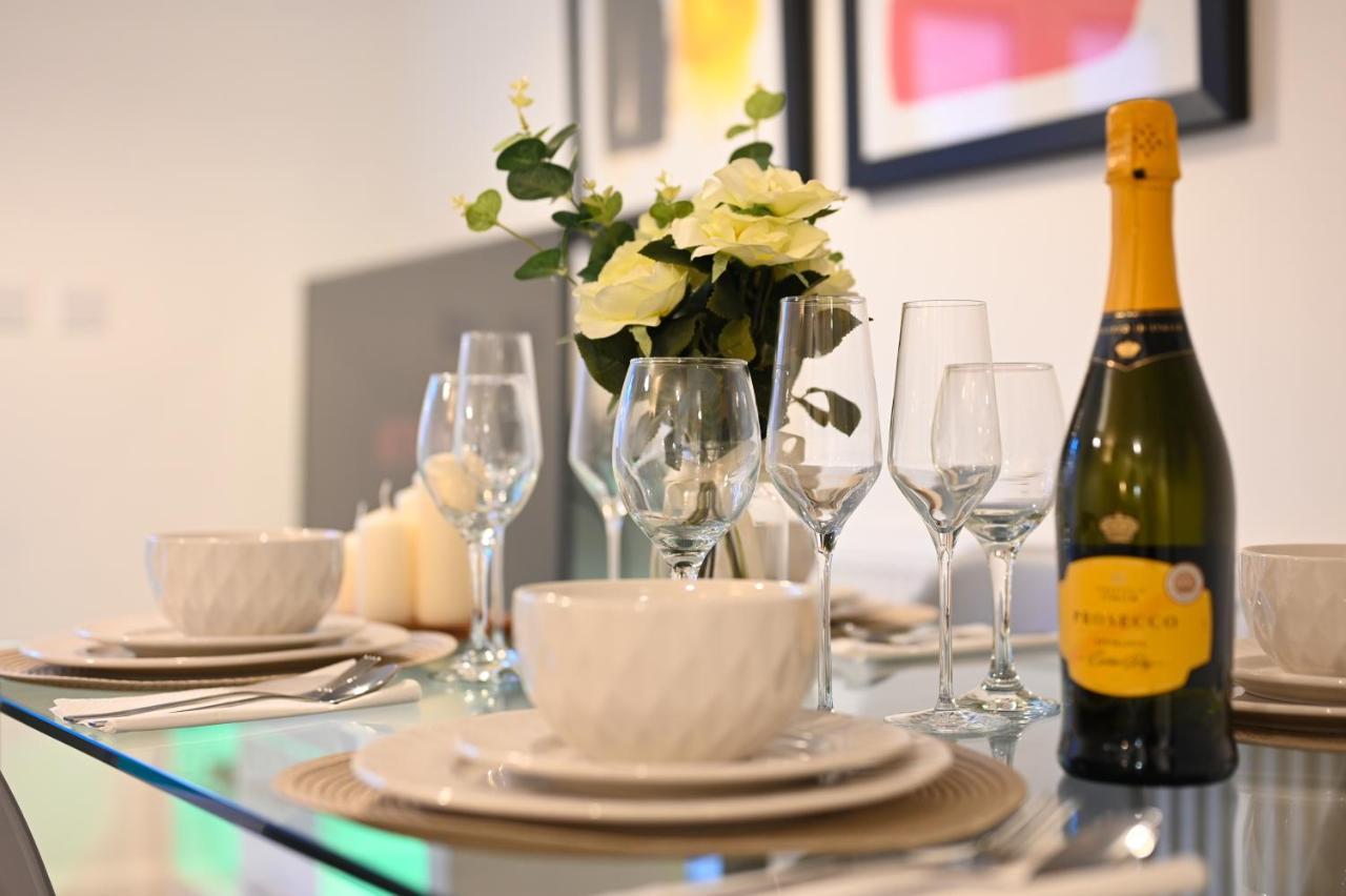 Luxury 4 Bed House With Gated Parking In The Heart Of Birmingham! Apartment Ngoại thất bức ảnh