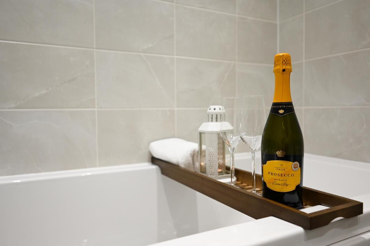 Luxury 4 Bed House With Gated Parking In The Heart Of Birmingham! Apartment Ngoại thất bức ảnh