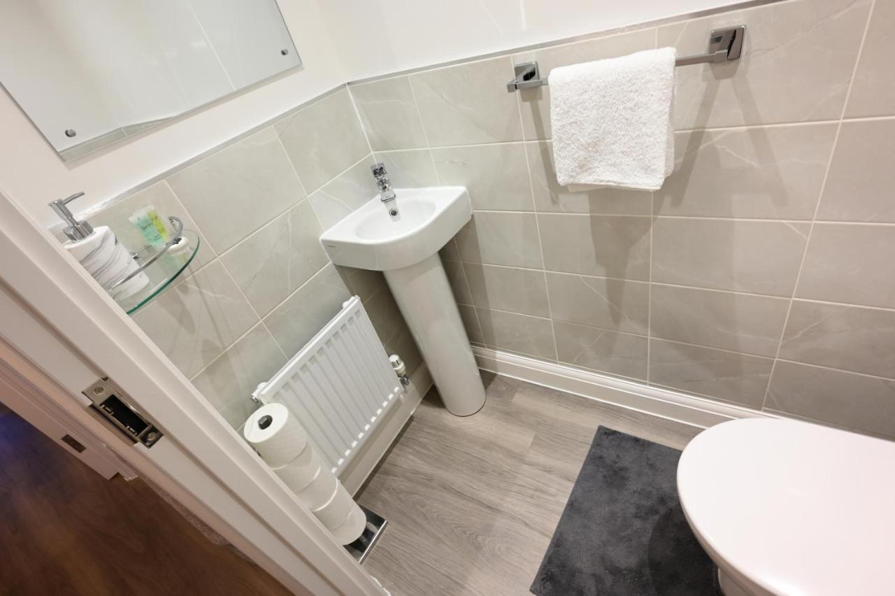 Luxury 4 Bed House With Gated Parking In The Heart Of Birmingham! Apartment Ngoại thất bức ảnh