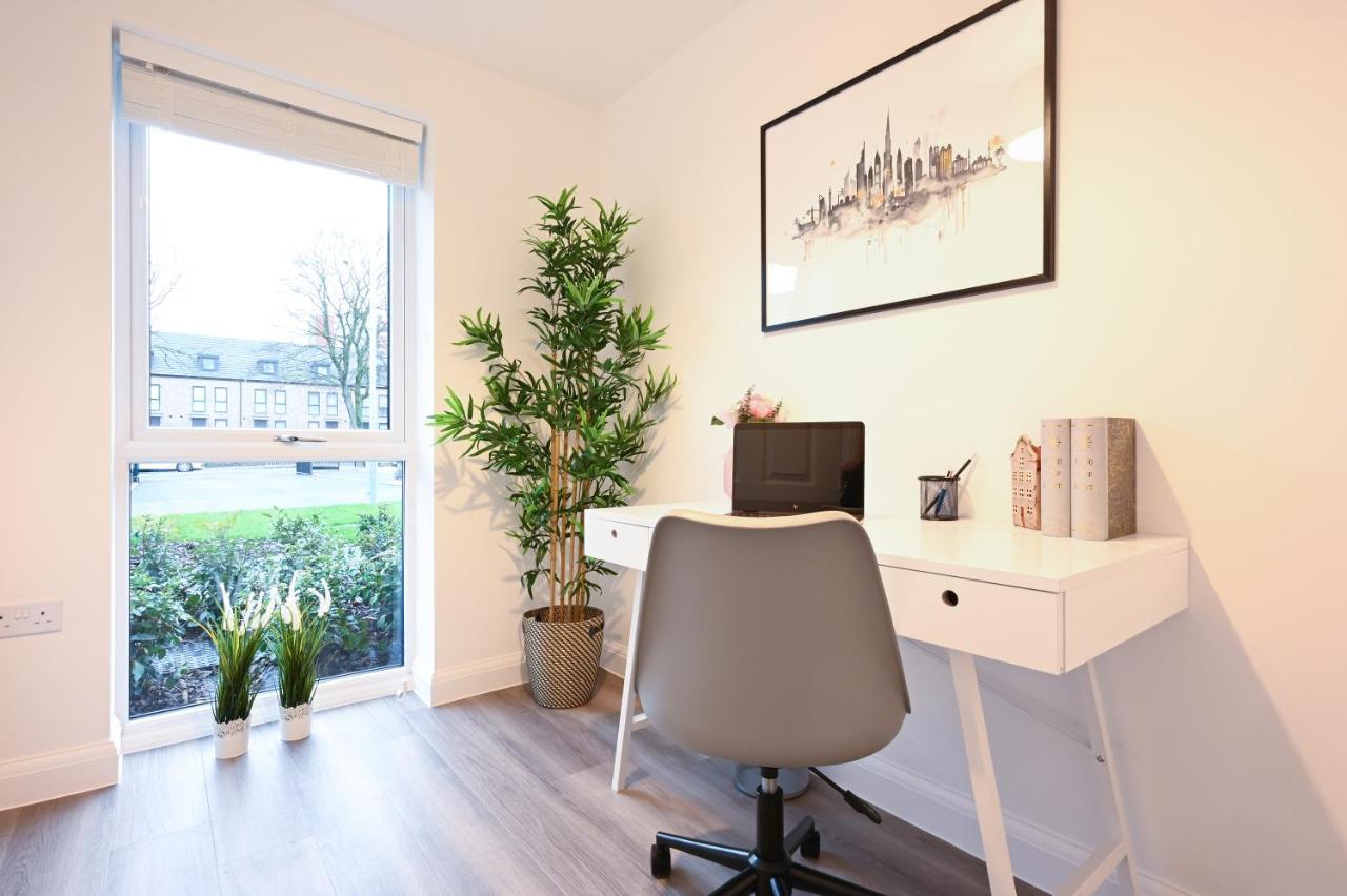 Luxury 4 Bed House With Gated Parking In The Heart Of Birmingham! Apartment Ngoại thất bức ảnh