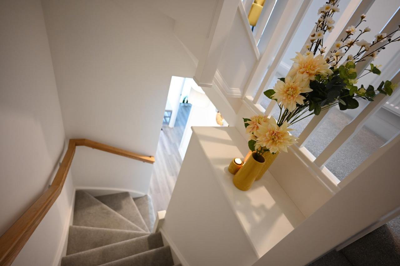 Luxury 4 Bed House With Gated Parking In The Heart Of Birmingham! Apartment Ngoại thất bức ảnh
